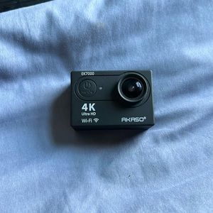 I’m selling a go pro black